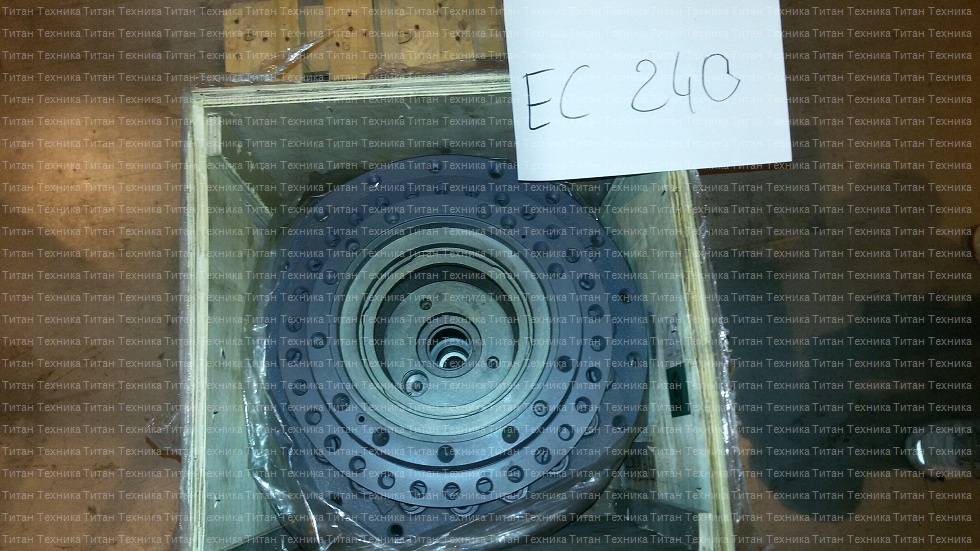 EC240.jpg EC240.jpg