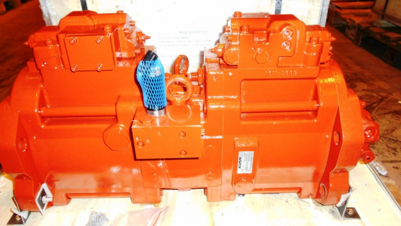 Гидравлический насос Kawasaki K3V140DT-1CER-9C12-C Титан Техника