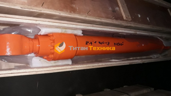 Гидроцилиндр ковша для экскаватора Hitachi ZX200-3